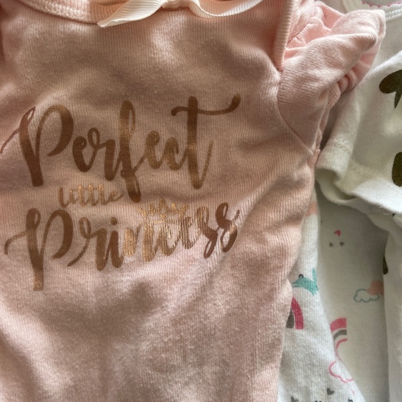 Lot of 31 newborn Infant Girl Sleepers and Onesies Gently Used Condition! - Picture 8 of 9